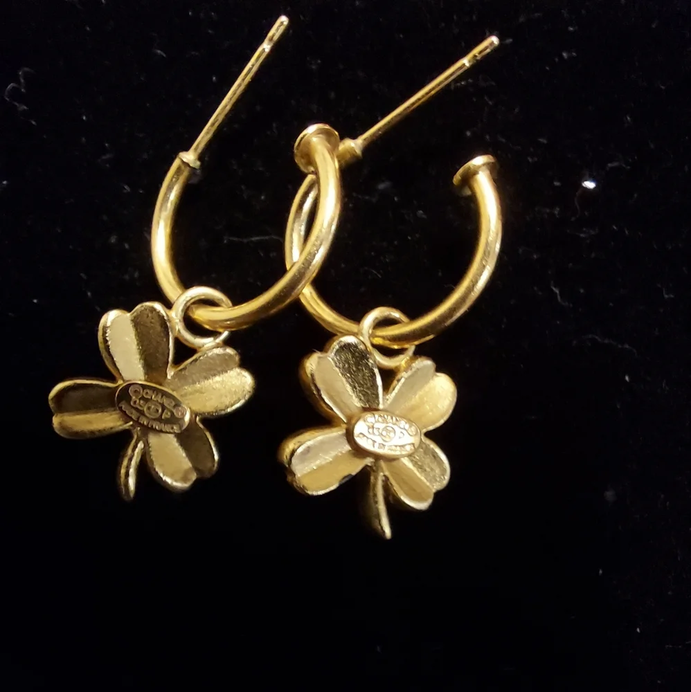 Chanel Gold Lucky 4 Leaf Clover Charm Hoop Pierced Earrings. Authentic VGC